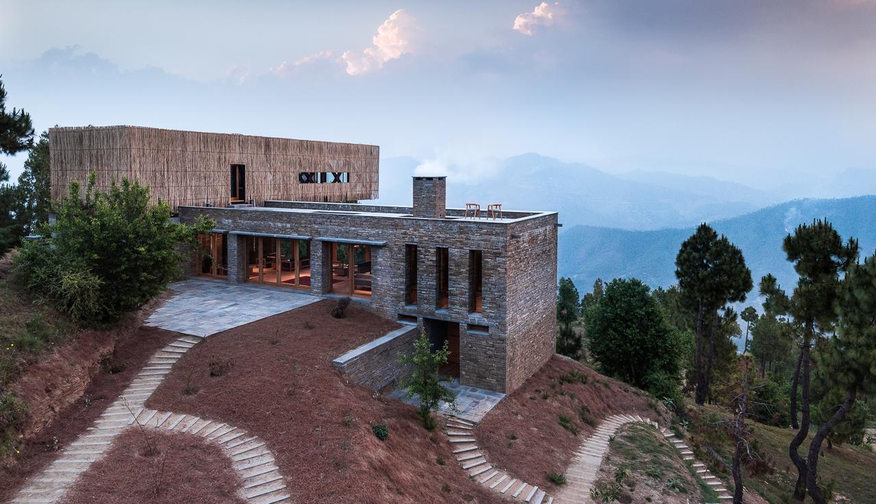 The Kumaon Hotel Бинсар Екстериор снимка